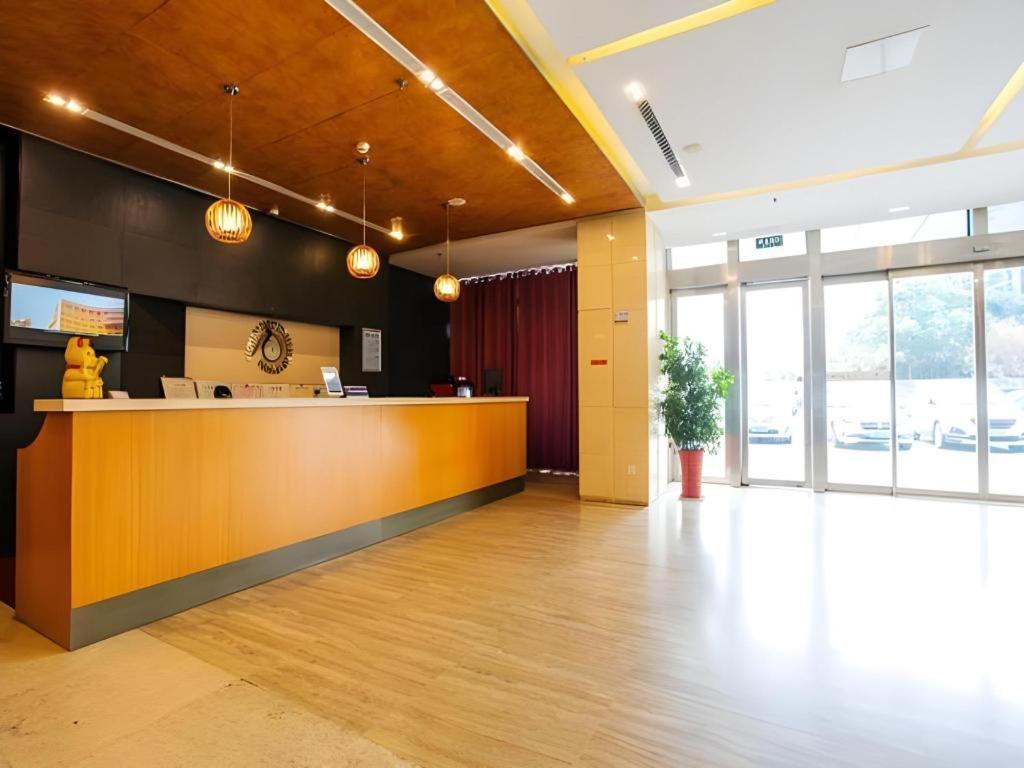 Jinjiang Metropolo Hotel - Taizhou Wanda Plaza Екстер'єр фото
